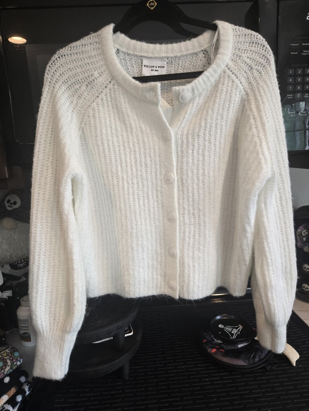 NWT!! Willow & Wind Soft White Button-Up Knit Cardigan Sweater. Size M - Picture 2 of 10